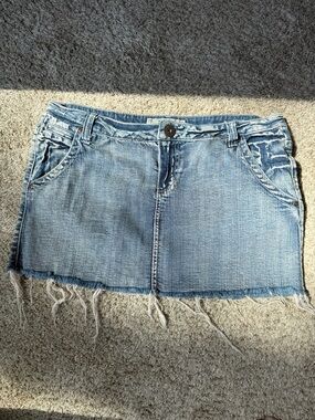 VINTAGE 2007 YMI Light Blue Distressed Denim Mini Skirt.